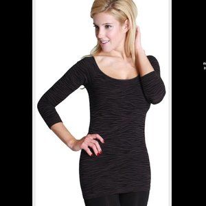 NEW Charcoal Zebra Print Top With 3/4 Sleeves OS